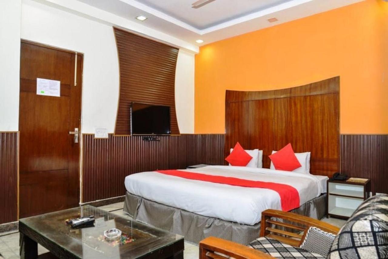 ניו דלהי Del Fox Hotel, Delhi Airport מראה חיצוני תמונה