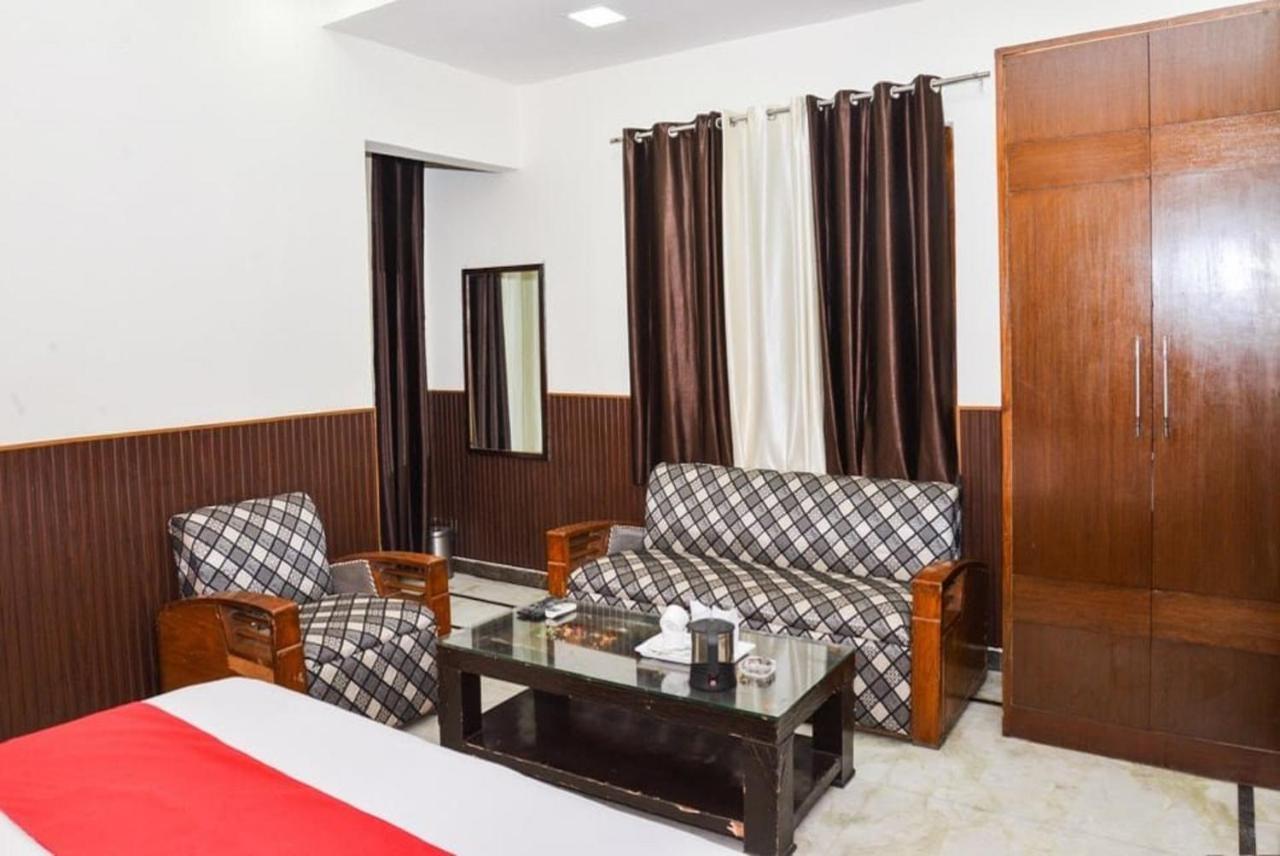 ניו דלהי Del Fox Hotel, Delhi Airport מראה חיצוני תמונה