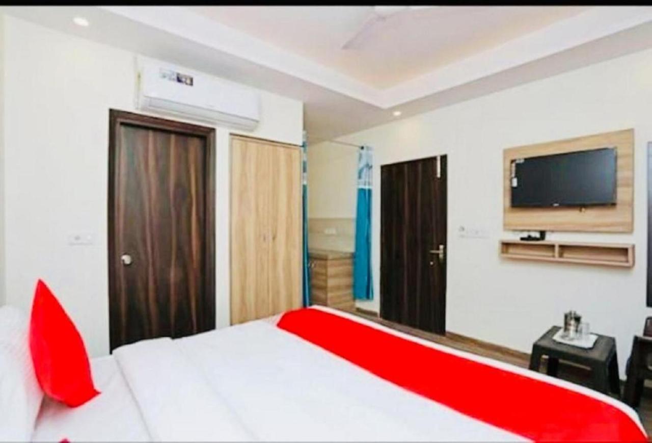 ניו דלהי Del Fox Hotel, Delhi Airport מראה חיצוני תמונה