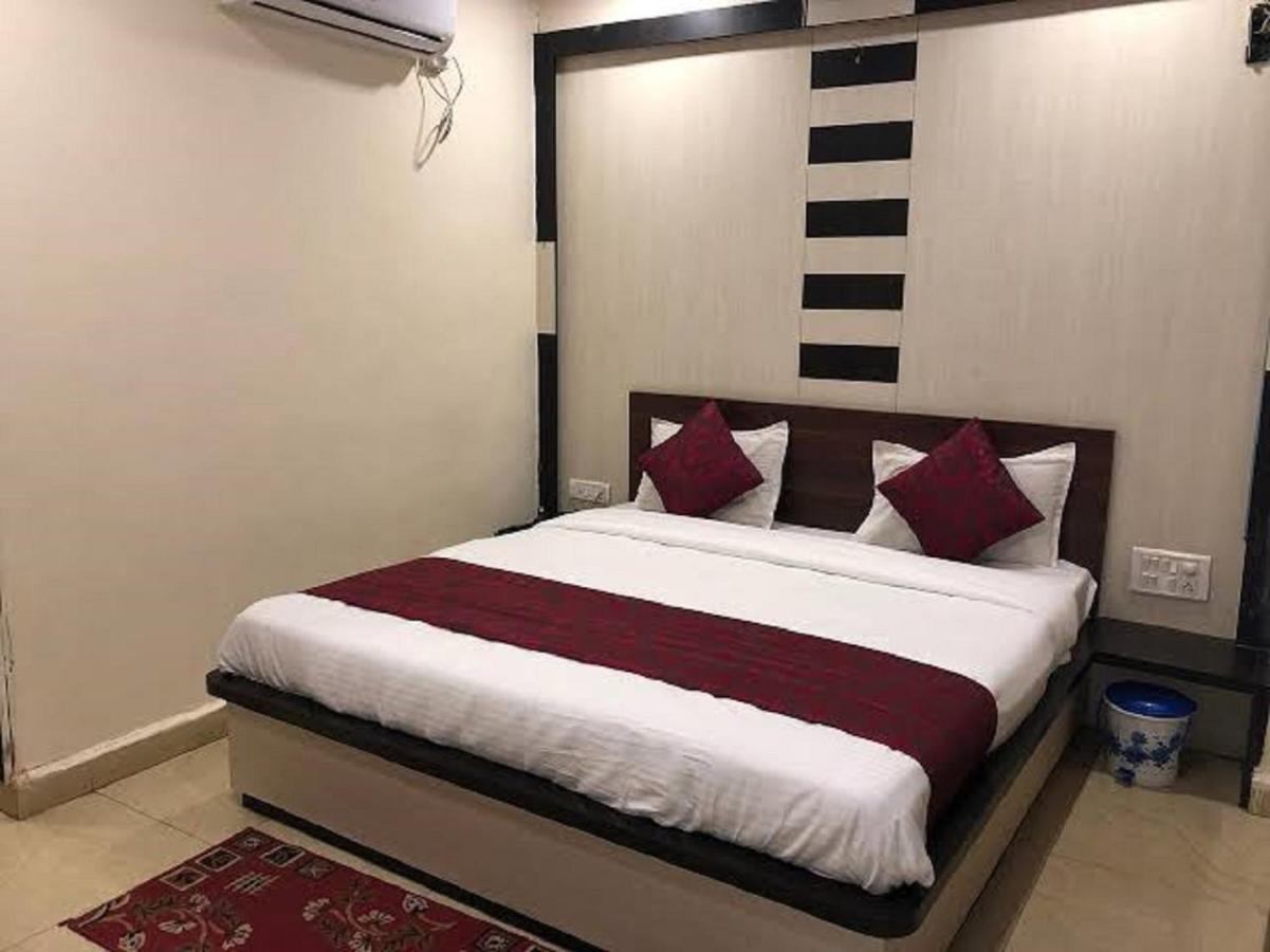 ניו דלהי Del Fox Hotel, Delhi Airport מראה חיצוני תמונה