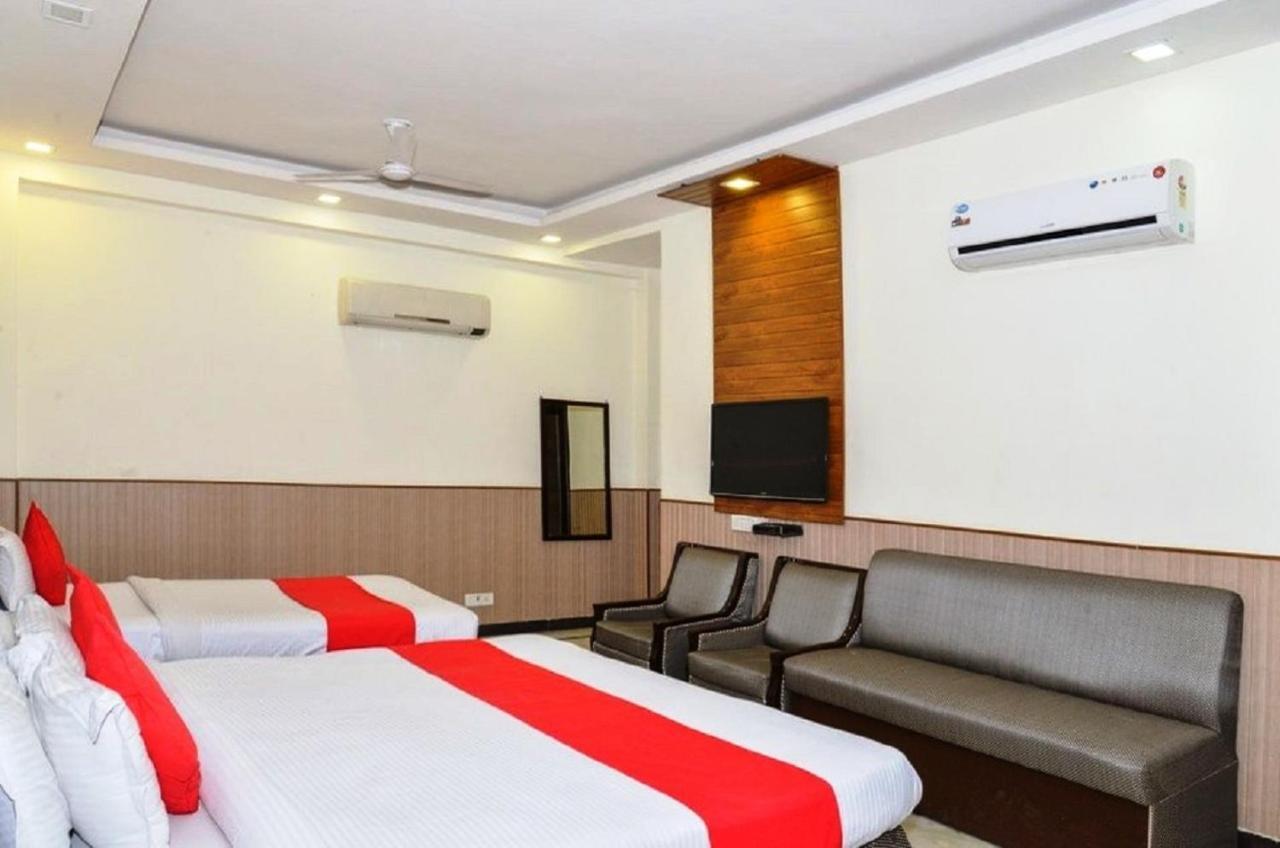 ניו דלהי Del Fox Hotel, Delhi Airport מראה חיצוני תמונה